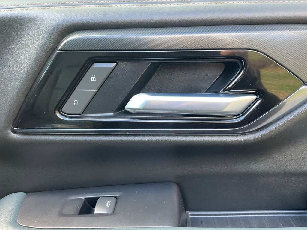 2025 GMC Yukon AT4