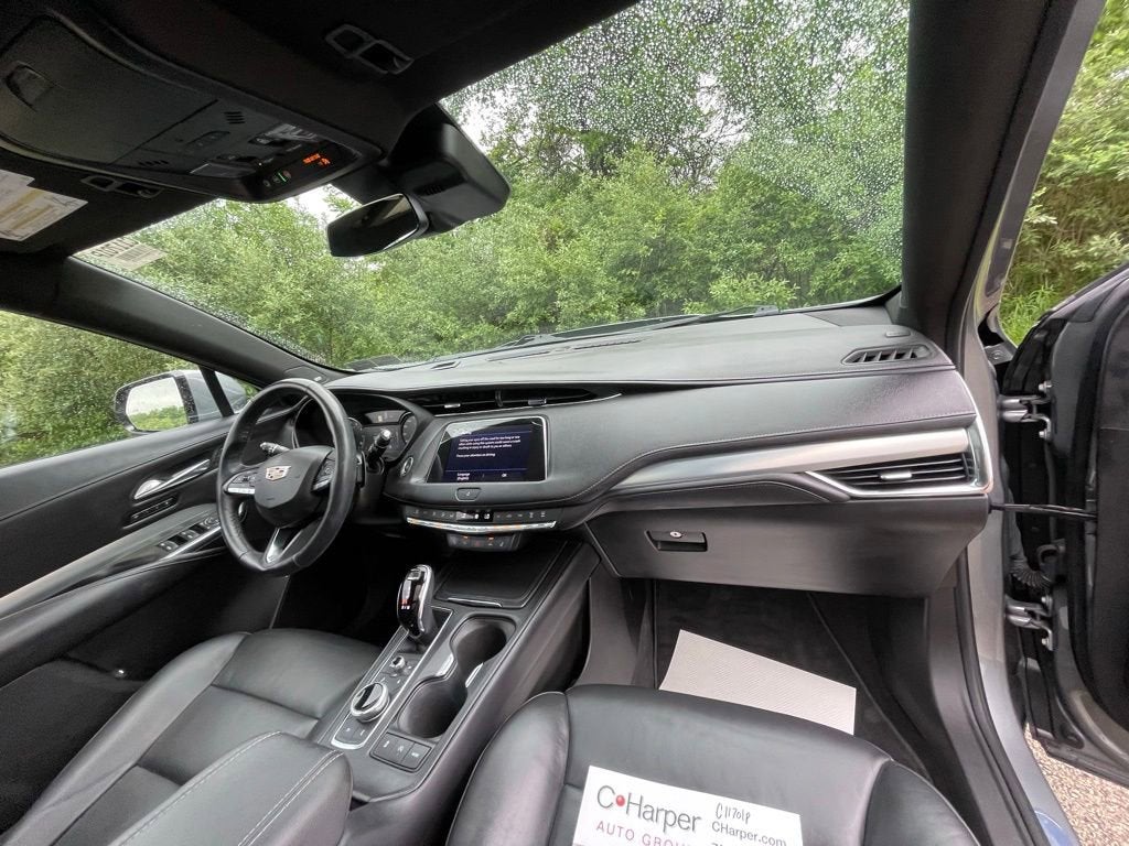 2023 Cadillac XT4 Premium Luxury