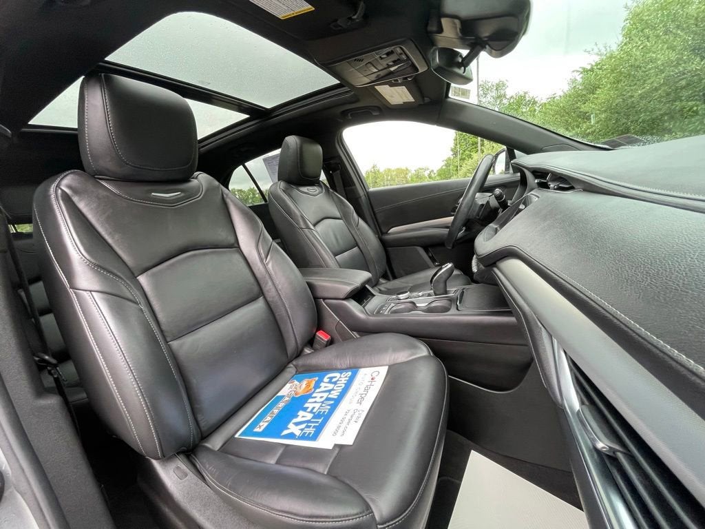 2023 Cadillac XT4 Premium Luxury