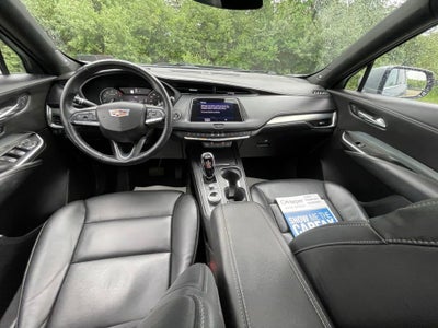 2023 Cadillac XT4 Premium Luxury