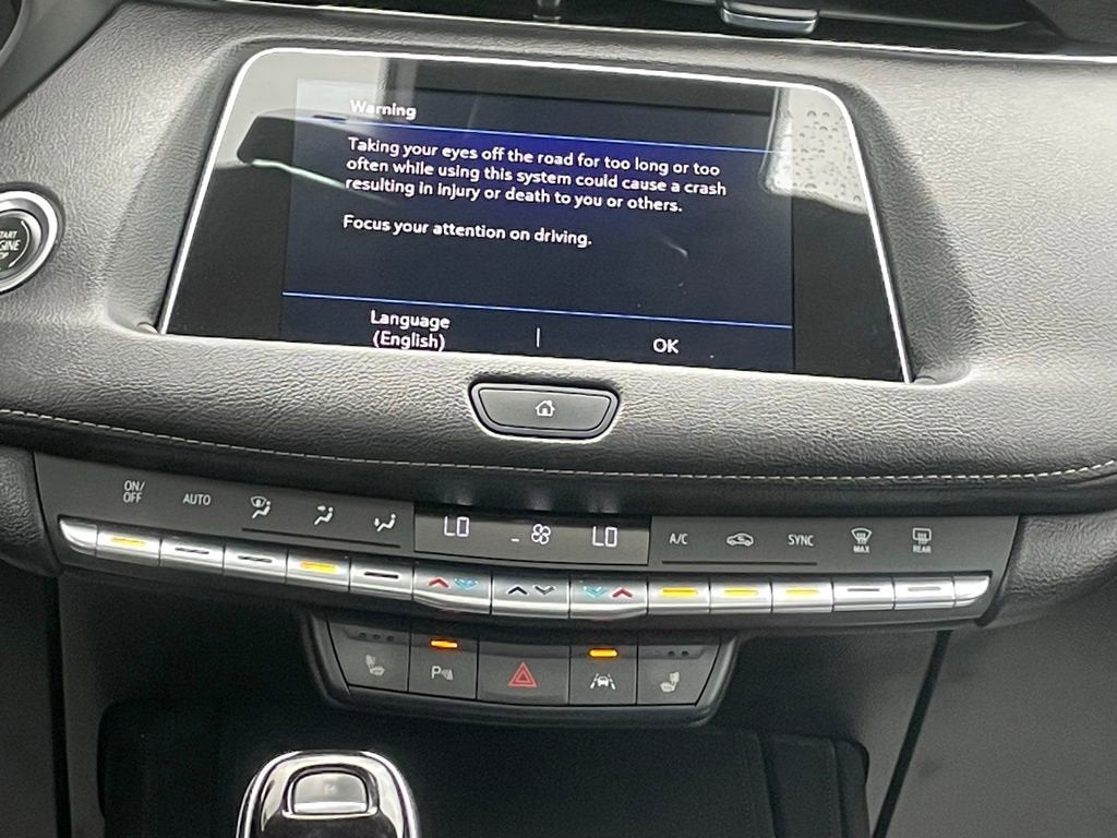 2023 Cadillac XT4 Premium Luxury