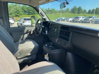 2025 Chevrolet Express Cutaway 3500 1WT