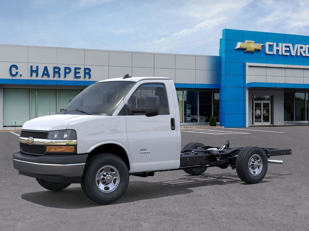 2026 Chevrolet Express Cutaway 3500 1WT