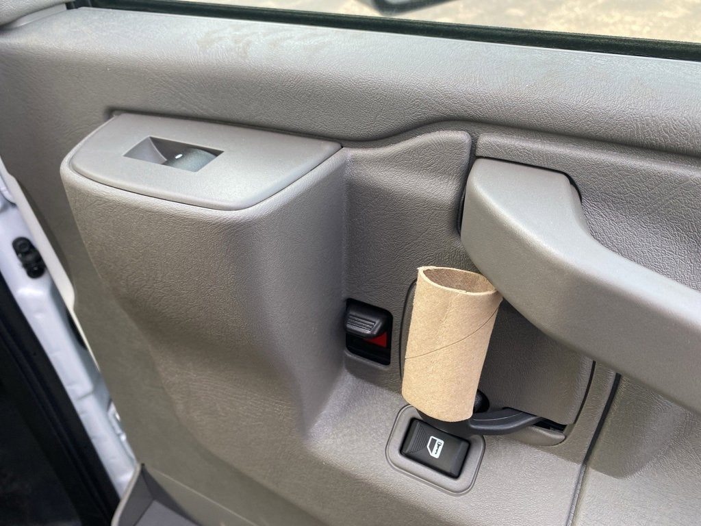 2025 Chevrolet Express Cutaway 3500 1WT