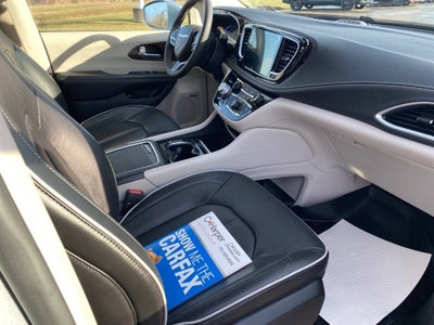 2022 Chrysler Pacifica Hybrid Limited