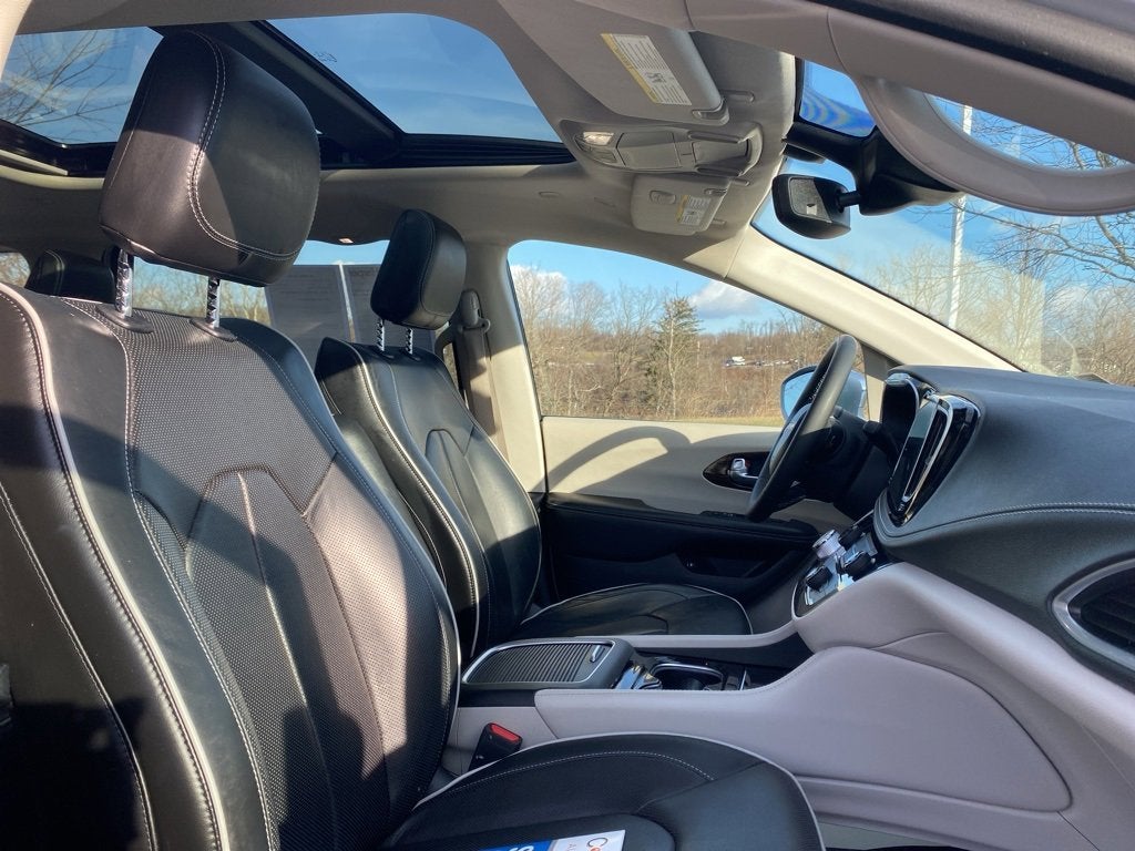 2022 Chrysler Pacifica Hybrid Limited