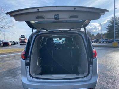 2022 Chrysler Pacifica Hybrid Limited