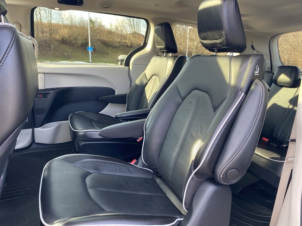 2022 Chrysler Pacifica Hybrid Limited