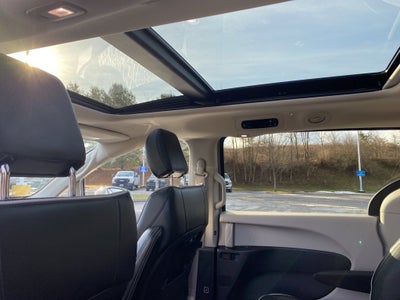 2022 Chrysler Pacifica Hybrid Limited