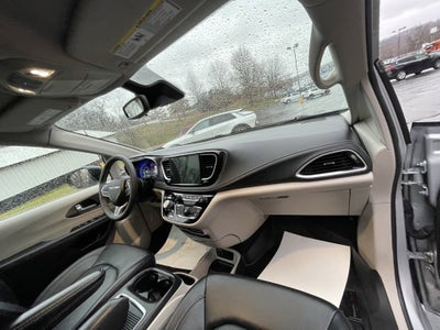 2024 Chrysler Pacifica Touring L AWD