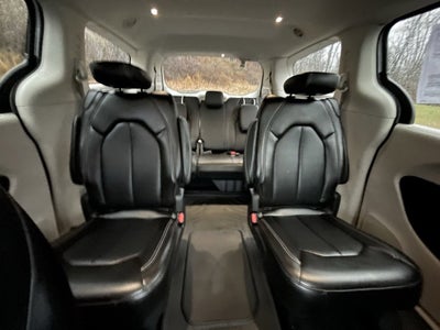 2024 Chrysler Pacifica Touring L AWD