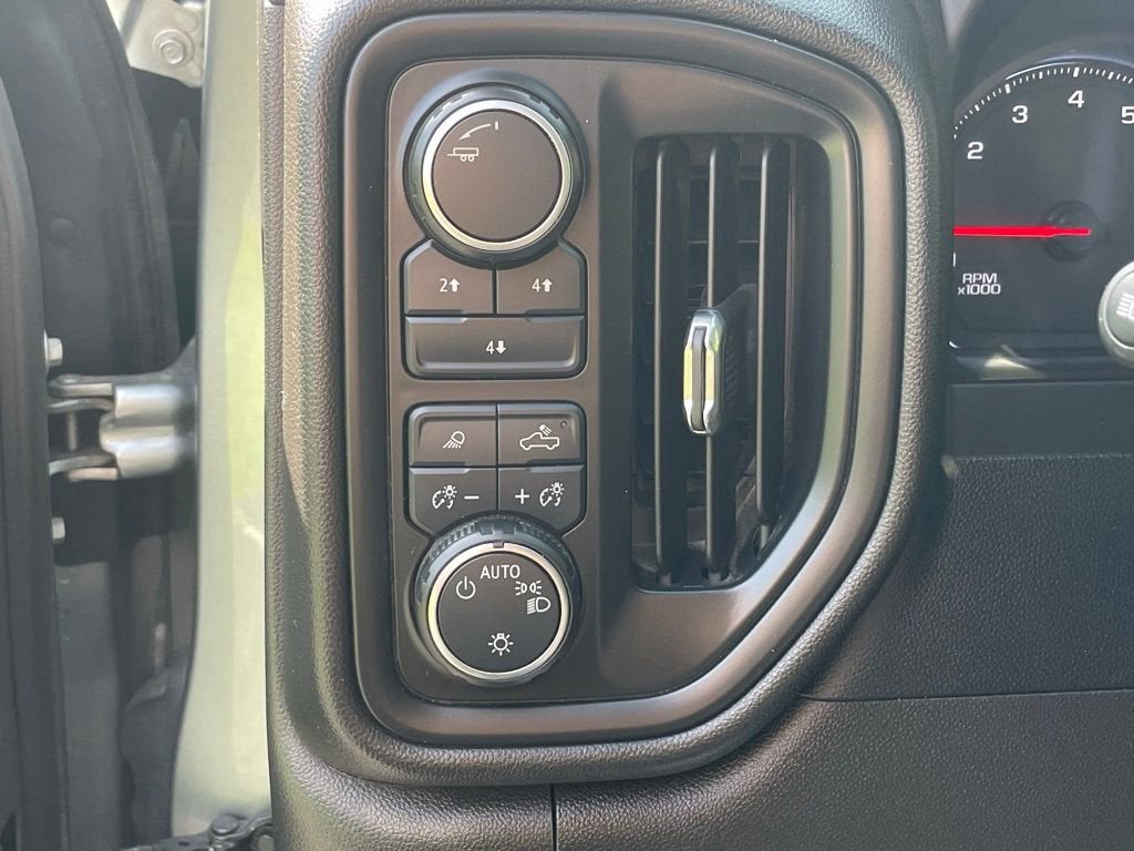 2024 Chevrolet Silverado 2500 HD Custom
