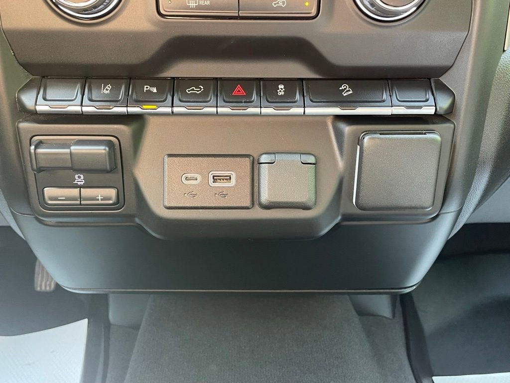2024 Chevrolet Silverado 2500 HD Custom