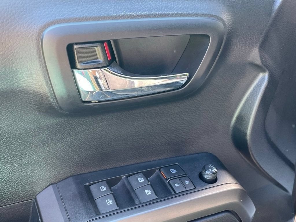 2021 Toyota Tacoma 4WD SR