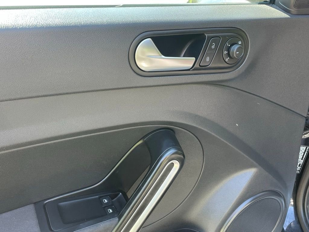 2019 Volkswagen Beetle 2.0T S