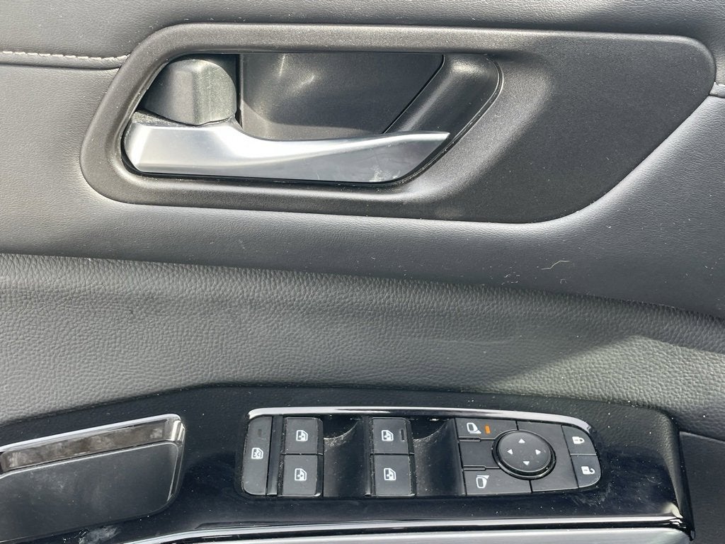 2023 Nissan Pathfinder SL 4WD