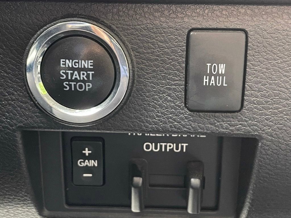2020 Toyota Tundra 4WD SR5