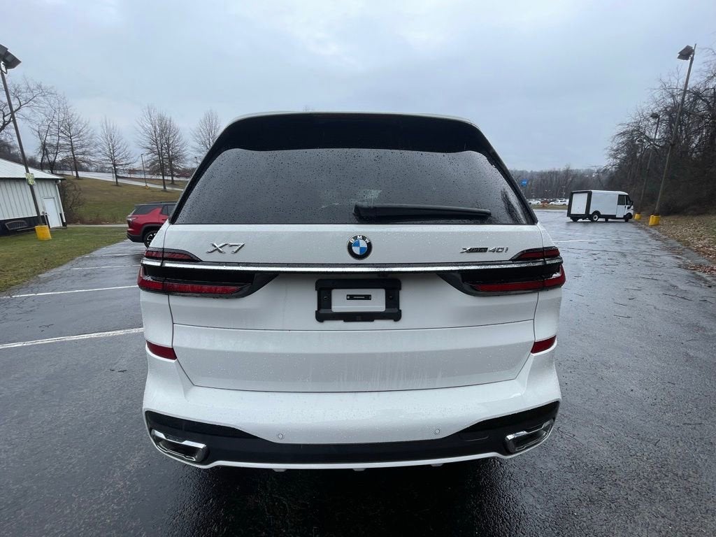 2025 BMW X7 xDrive40i