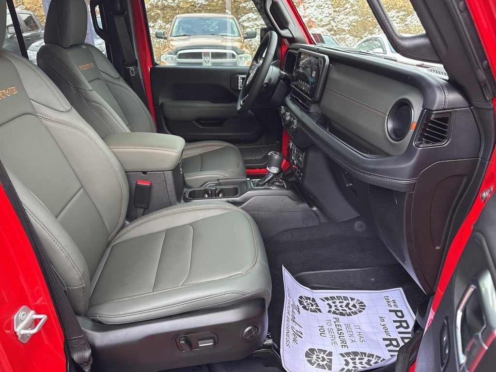 2025 Jeep Gladiator Mojave X