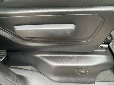 2022 RAM 1500 Big Horn Crew Cab 4x4 5'7" Box