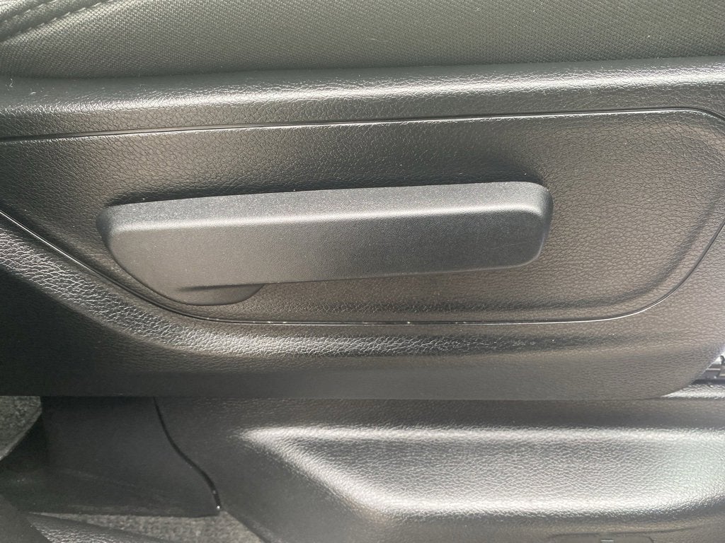 2020 RAM 1500 Big Horn Crew Cab 4x4 5'7" Box