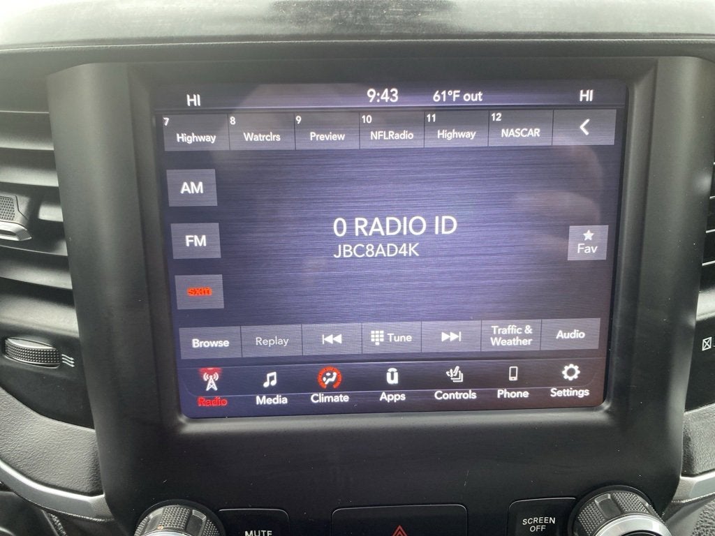 2020 RAM 1500 Big Horn Crew Cab 4x4 5'7" Box