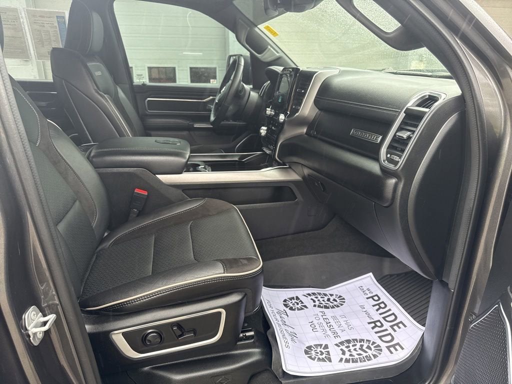 2023 RAM 1500 Laramie Crew Cab 4x4 5'7" Box