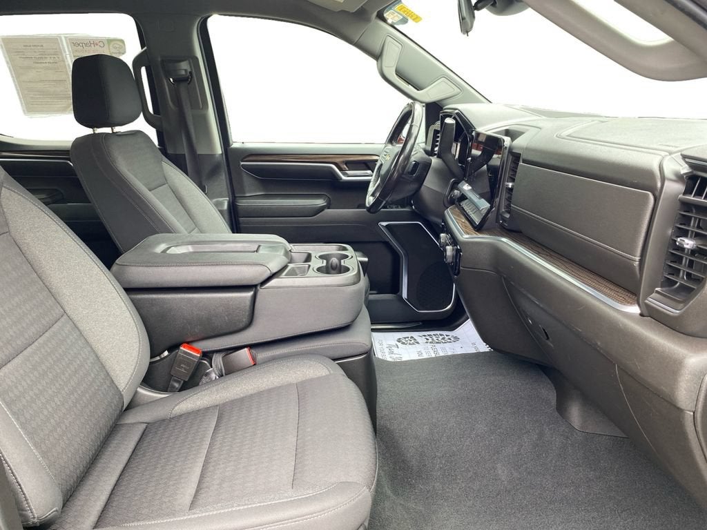 2022 Chevrolet Silverado 1500 LT (2FL)