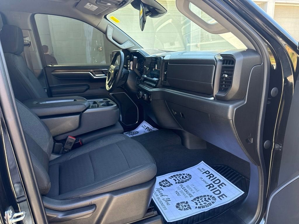 2024 Chevrolet Silverado 1500 LT (2FL)