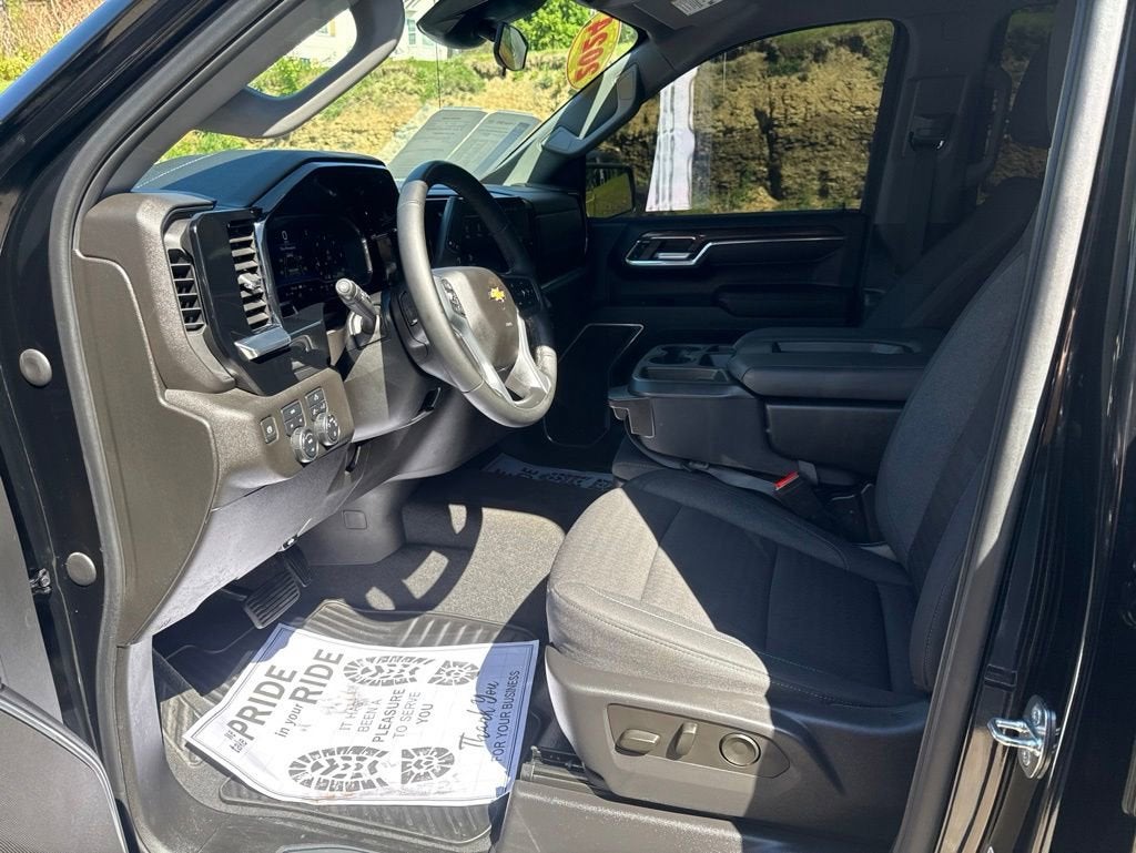 2024 Chevrolet Silverado 1500 LT (2FL)