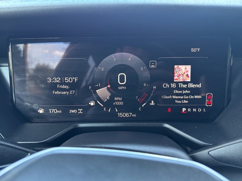 2025 GMC Acadia Elevation