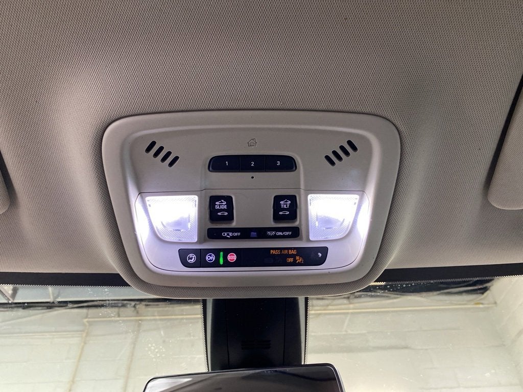 2020 Chevrolet Traverse LT Leather