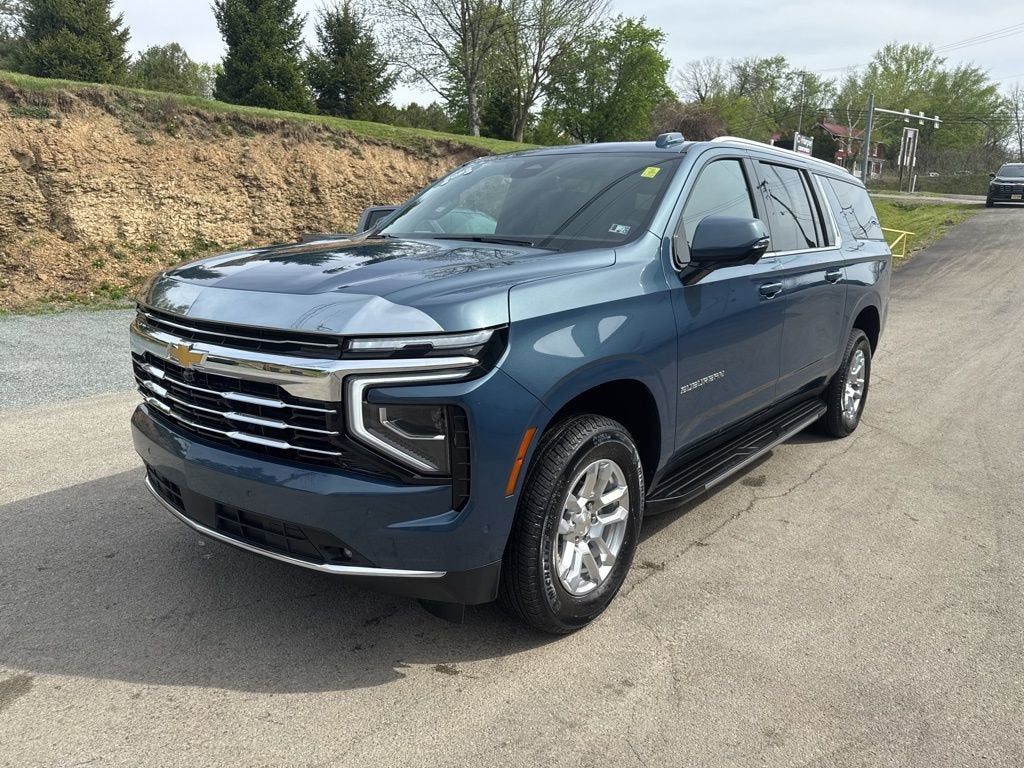 2025 Chevrolet Suburban LT
