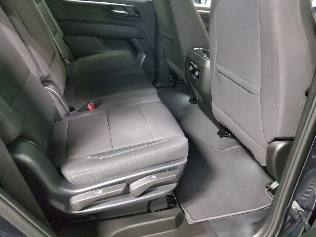 2025 Chevrolet Tahoe LS