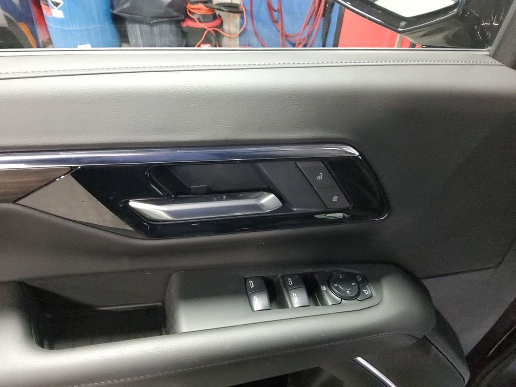 2025 Chevrolet Tahoe LS