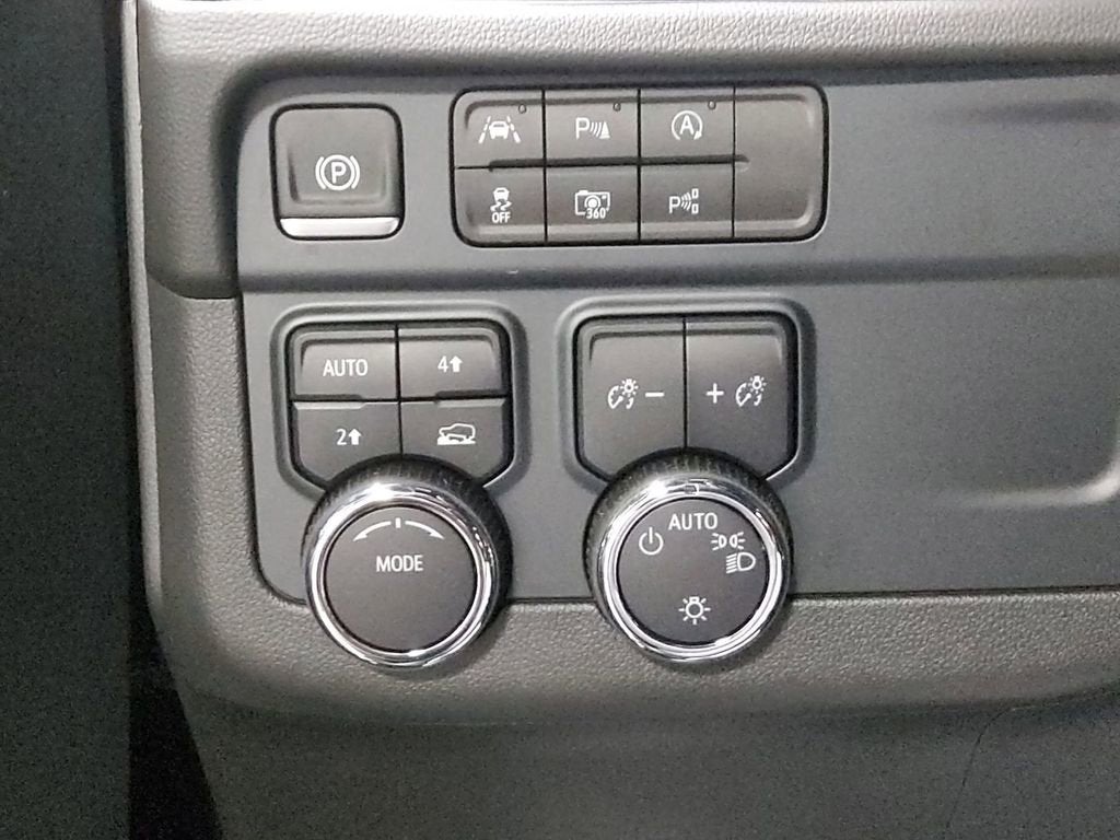 2025 Chevrolet Tahoe LS