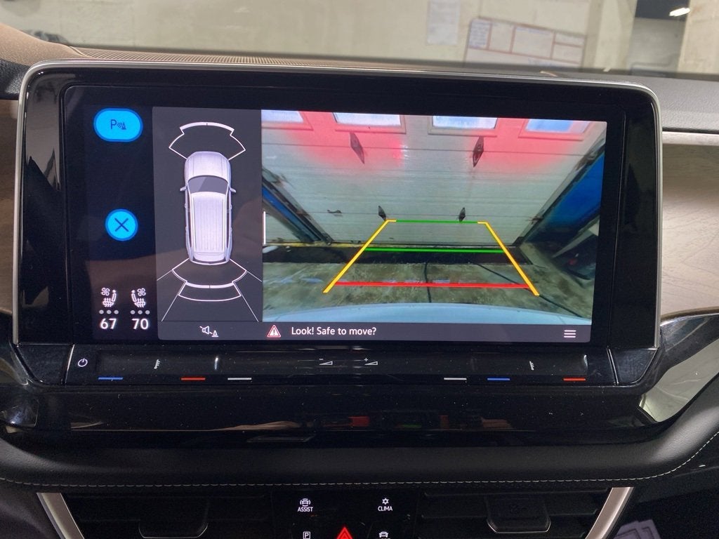 2025 Volkswagen Atlas 2.0T SE w/Technology