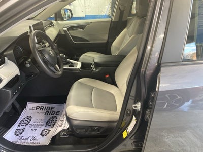 2023 Toyota RAV4 XLE Premium