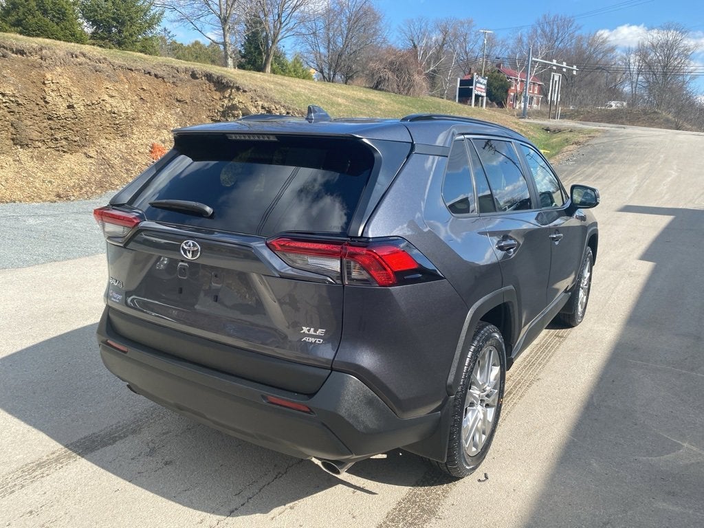 2023 Toyota RAV4 XLE Premium