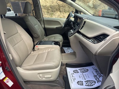2019 Toyota Sienna XLE Premium 7 Passenger