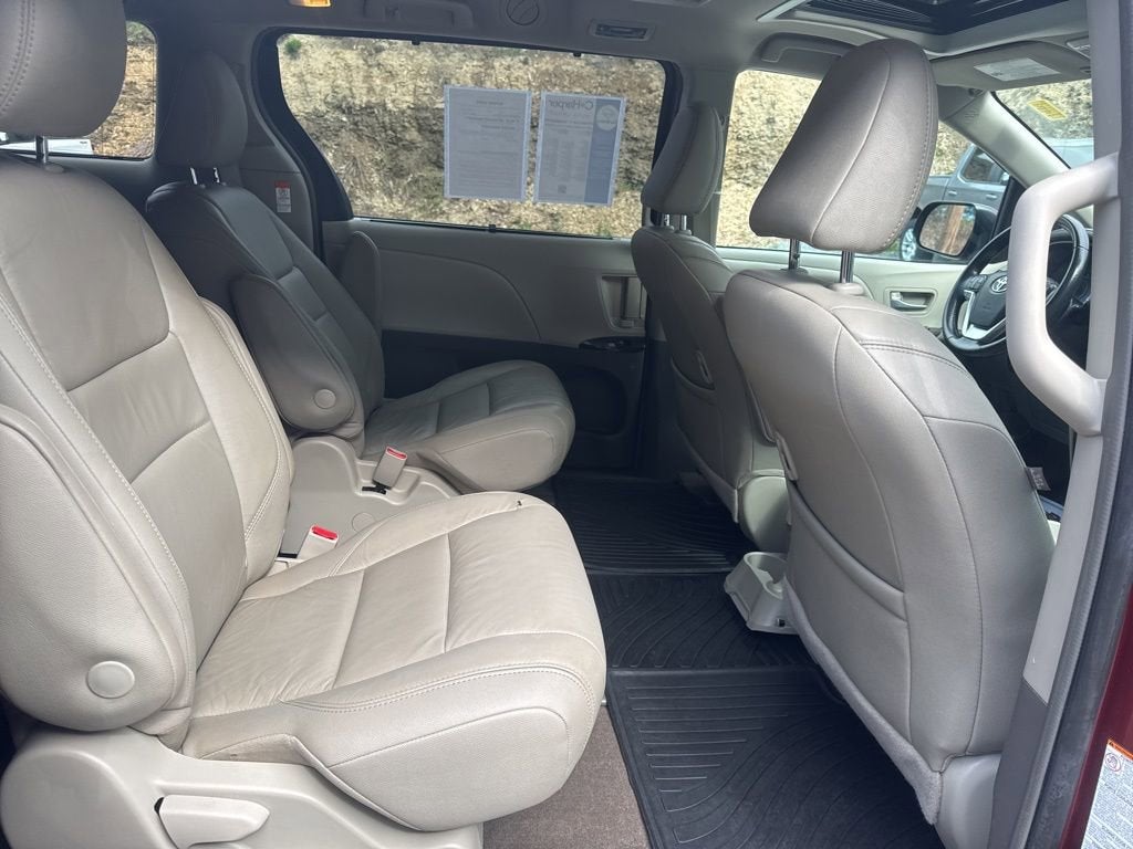2019 Toyota Sienna XLE Premium 7 Passenger