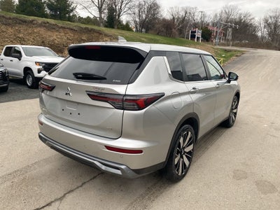 2025 Mitsubishi Outlander SE