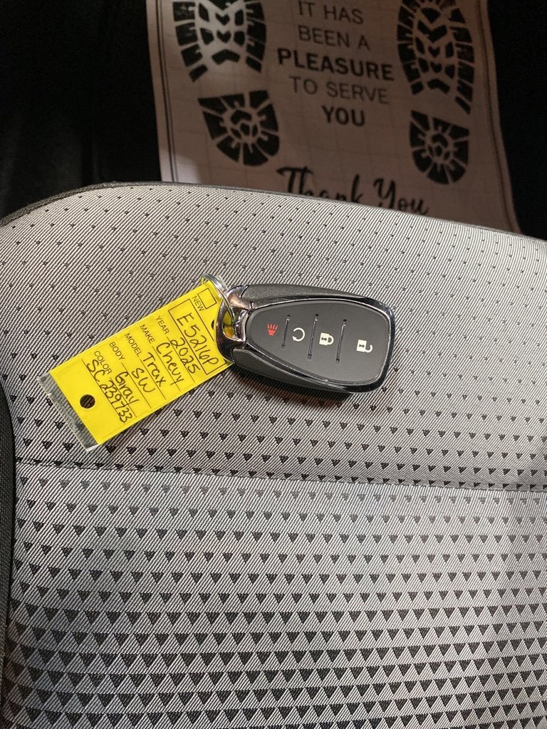 2025 Chevrolet Trax LT