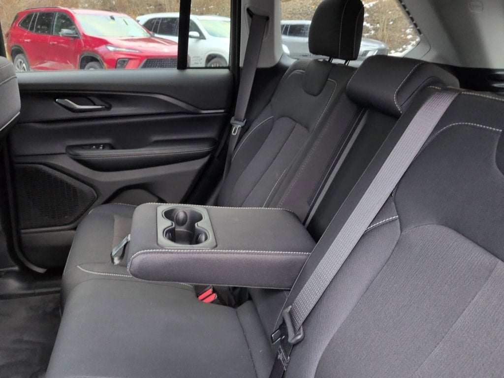 2024 Jeep Grand Cherokee Laredo X 4x4