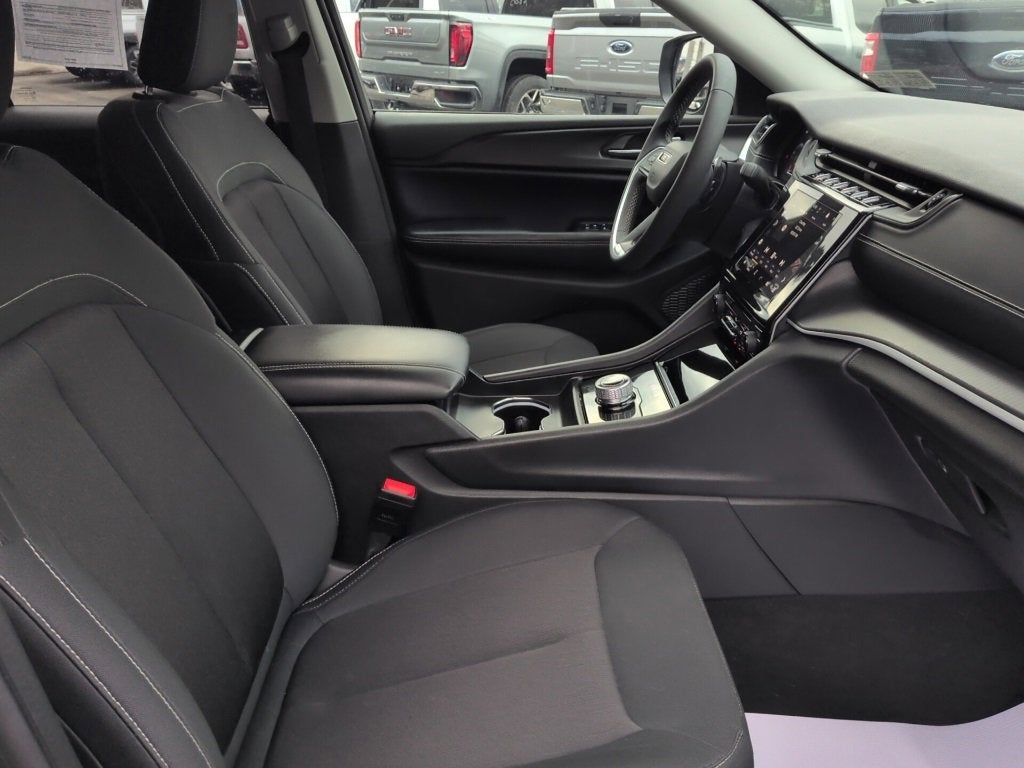 2024 Jeep Grand Cherokee Laredo X 4x4