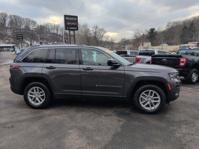 2024 Jeep Grand Cherokee Laredo X 4x4