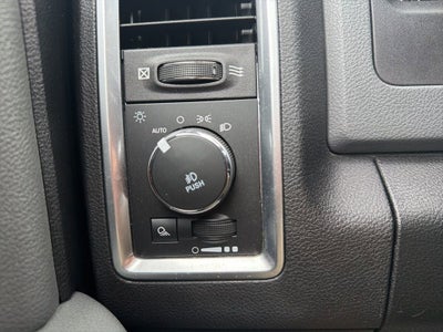 2018 RAM 1500 Big Horn Crew Cab 4x4 5'7" Box