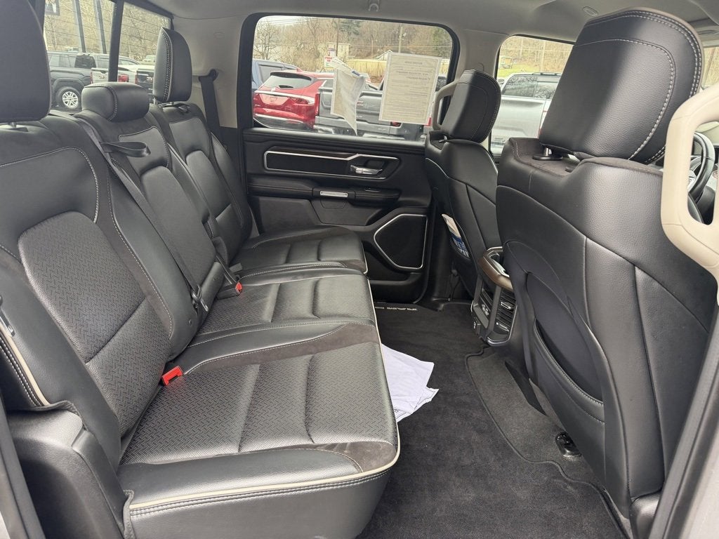 2022 RAM 1500 Laramie Crew Cab 4x4 5'7" Box