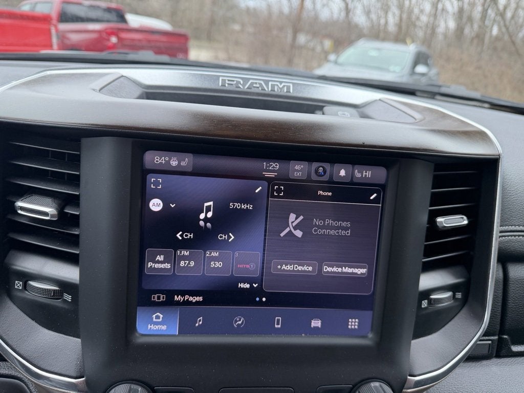 2022 RAM 1500 Laramie Crew Cab 4x4 5'7" Box