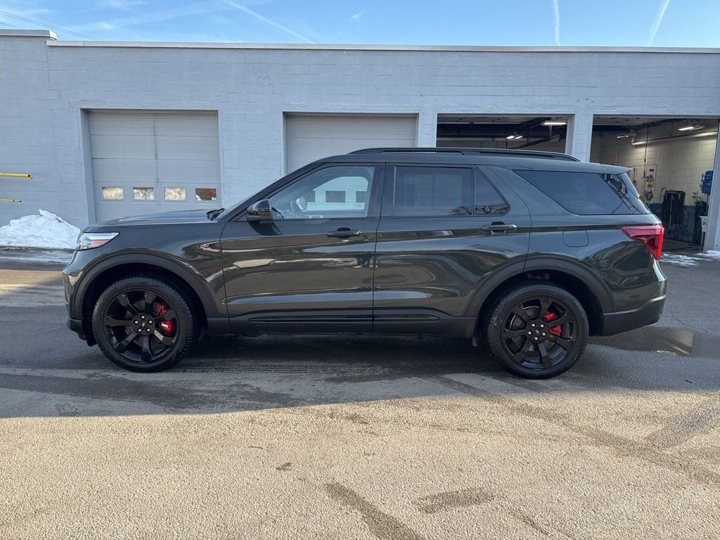 2022 Ford Explorer ST